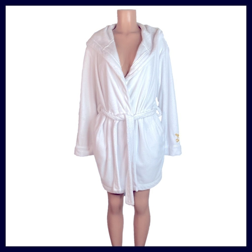 PINK Victoria’s Secret White Hooded Robe - Picture 6 of 9